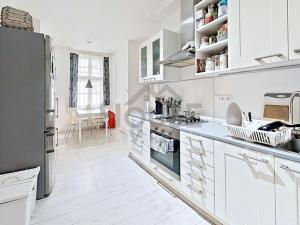 Prodej bytu 4+1, Praha - Holešovice, Bubenská, 100 m2