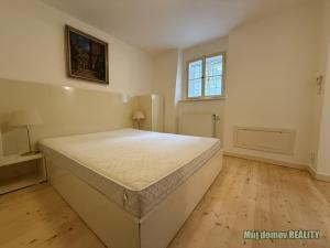 Pronájem bytu 2+1, Praha - Hradčany, Nový Svět, 60 m2