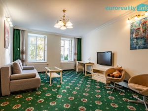 Pronájem apartmánu, Karlovy Vary, Libušina, 325 m2
