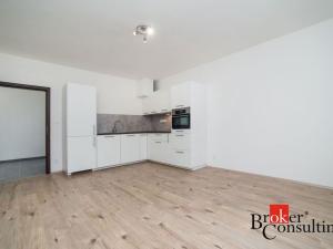 Pronájem bytu 2+kk, Kladno, Jaroslava Holečka, 56 m2