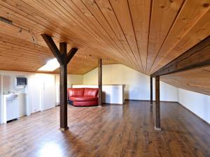 Pronájem komerční nemovitosti, Praha - Křeslice, Na rovině, 140 m2