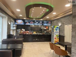 Pronájem restaurace, Teplice, Benešovo náměstí, 98 m2