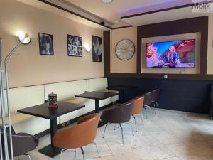 Pronájem restaurace, Teplice, Benešovo náměstí, 98 m2