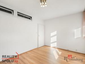 Pronájem bytu 2+1, Liberec - Liberec I-Staré Město, Husova, 59 m2