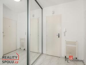 Pronájem bytu 2+1, Liberec - Liberec I-Staré Město, Husova, 59 m2