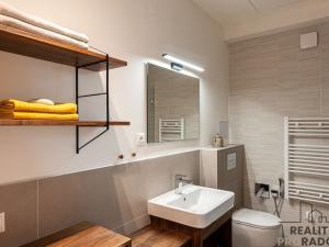 Pronájem bytu 1+kk, Praha - Bubeneč, Čs. armády, 52 m2