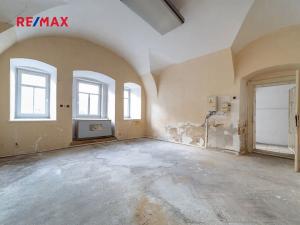 Prodej činžovního domu, Staré Město, nám. Osvobození, 444 m2