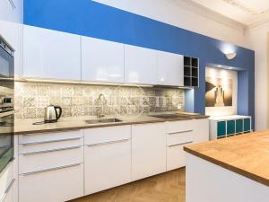 Pronájem bytu 2+kk, Praha - Nové Město, Soukenická, 66 m2