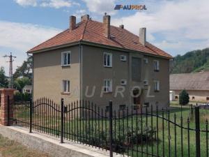 Prodej bytu 3+1, Nespeky, Benešovská, 77 m2