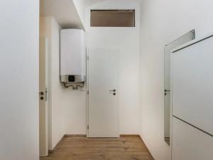 Pronájem bytu 2+kk, Praha - Košíře, Pod Kavalírkou, 43 m2