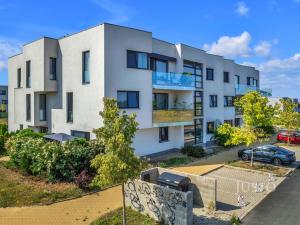 Prodej bytu 2+kk, Praha, U konečné, 61 m2