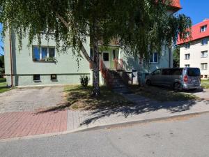 Prodej bytu 3+kk, Veleň, U Sluh, 77 m2