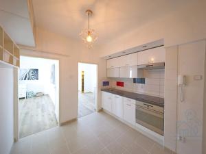 Pronájem bytu 2+1, Praha - Vršovice, Amurská, 53 m2