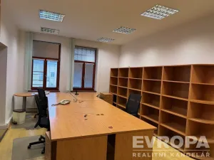 Pronájem kanceláře, Liberec - Liberec II-Nové Město, Chrastavská, 150 m2
