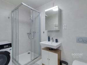 Pronájem bytu 1+kk, Praha - Letňany, Malkovského, 29 m2