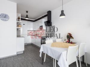 Prodej bytu 3+kk, Praha - Dubeč, Pod Horkami, 74 m2