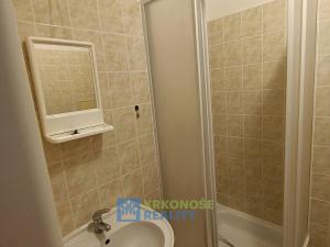 Prodej bytu 2+kk, Úpice, Národní, 43 m2