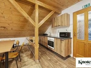 Prodej výrobních prostor, Račice-Pístovice, 479 m2