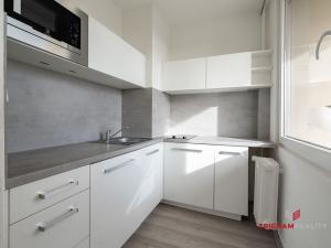 Pronájem bytu 1+kk, Hradec Králové - Pražské Předměstí, Hrubínova, 37 m2