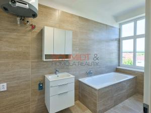 Prodej bytu 2+kk, Hustopeče, Komenského, 65 m2