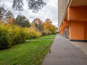 Pronájem bytu 3+1, Praha - Kobylisy, Střekovská, 64 m2