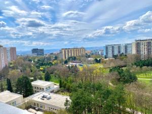 Pronájem bytu 2+kk, Praha - Kobylisy, Bojasova, 46 m2