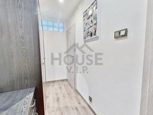 Pronájem bytu 2+kk, Praha - Kobylisy, Bojasova, 46 m2
