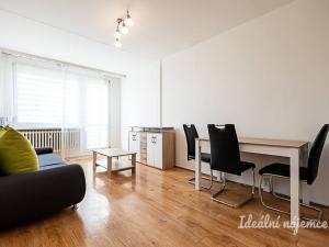 Pronájem bytu 2+kk, Praha - Kobylisy, Šiškova, 45 m2