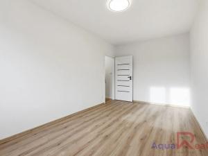 Prodej bytu 2+1, Karlovy Vary, Šmeralova, 51 m2