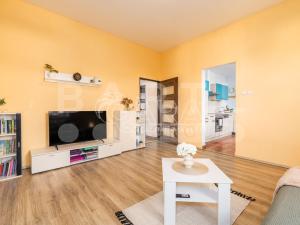 Prodej bytu 3+1, Křemže, Náměstí, 69 m2