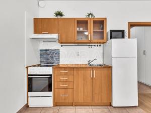 Pronájem bytu 1+kk, Praha - Kyje, Sicherova, 38 m2