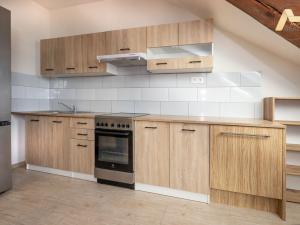 Pronájem bytu 3+kk, Písek, Husovo nám., 70 m2