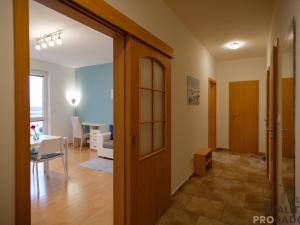 Pronájem bytu 2+kk, Olomouc, Novosadský dvůr, 51 m2