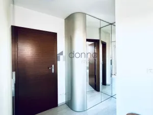 Pronájem bytu 2+kk, Praha, Křížová, 66 m2