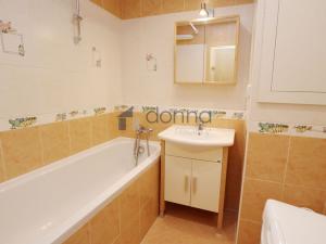 Pronájem bytu 2+kk, Praha, Voskovcova, 42 m2