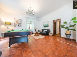 Prodej rodinného domu, Roztoky, 300 m2