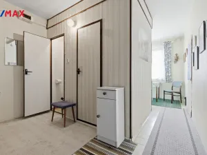 Prodej bytu 1+1, Karlovy Vary, Krymská, 28 m2