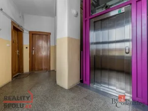 Prodej bytu 3+kk, Praha - Holešovice, U Uranie, 95 m2