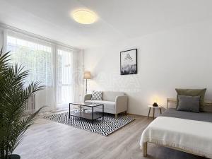 Pronájem bytu 1+kk, Praha - Střížkov, Rumburská, 33 m2