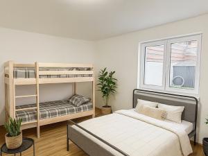 Prodej ubytování, Zaječí, Zahradní, 250 m2