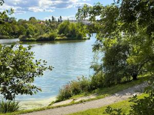 Pronájem bytu 1+kk, Praha - Hloubětín, Kukelská, 20 m2