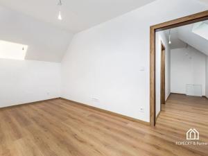 Prodej bytu 5+kk, Praha - Běchovice, Pplk. Nováčka, 139 m2