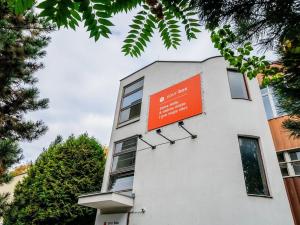 Pronájem skladu, Praha - Kobylisy, Horňátecká, 1 m2