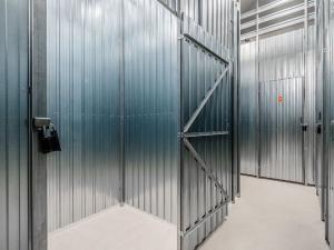 Pronájem skladu, Praha - Kobylisy, Horňátecká, 1 m2