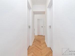 Prodej bytu 4+kk, Praha - Holešovice, Na Maninách, 95 m2