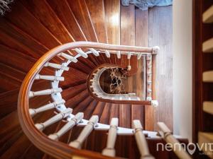 Prodej vily, Praha - Dejvice, V Šáreckém údolí, 459 m2