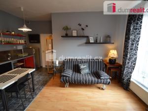 Pronájem bytu 1+kk, Praha - Smíchov, Na Hřebenkách, 52 m2