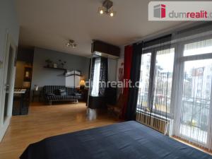 Pronájem bytu 1+kk, Praha - Smíchov, Na Hřebenkách, 52 m2