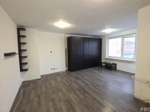 Pronájem bytu 2+1, Hodonín, Masarykovo nám., 42 m2