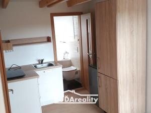 Pronájem bytu 1+kk, Zlín, Štefánikova, 28 m2